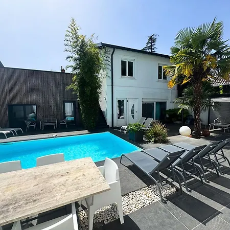 Twenty With Pool Lyon * Villeurbanne