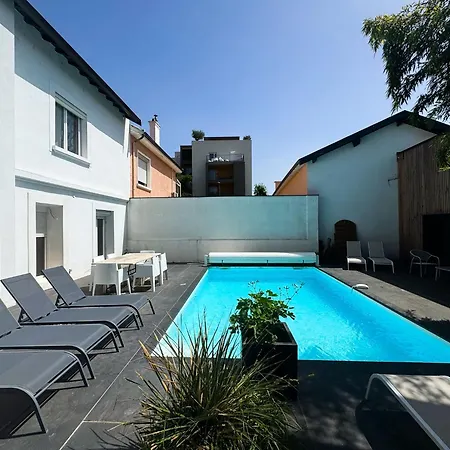 Twenty With Pool Lyon * Villeurbanne